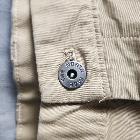 North face sz34 khaki shorts - Picture 4 of 6